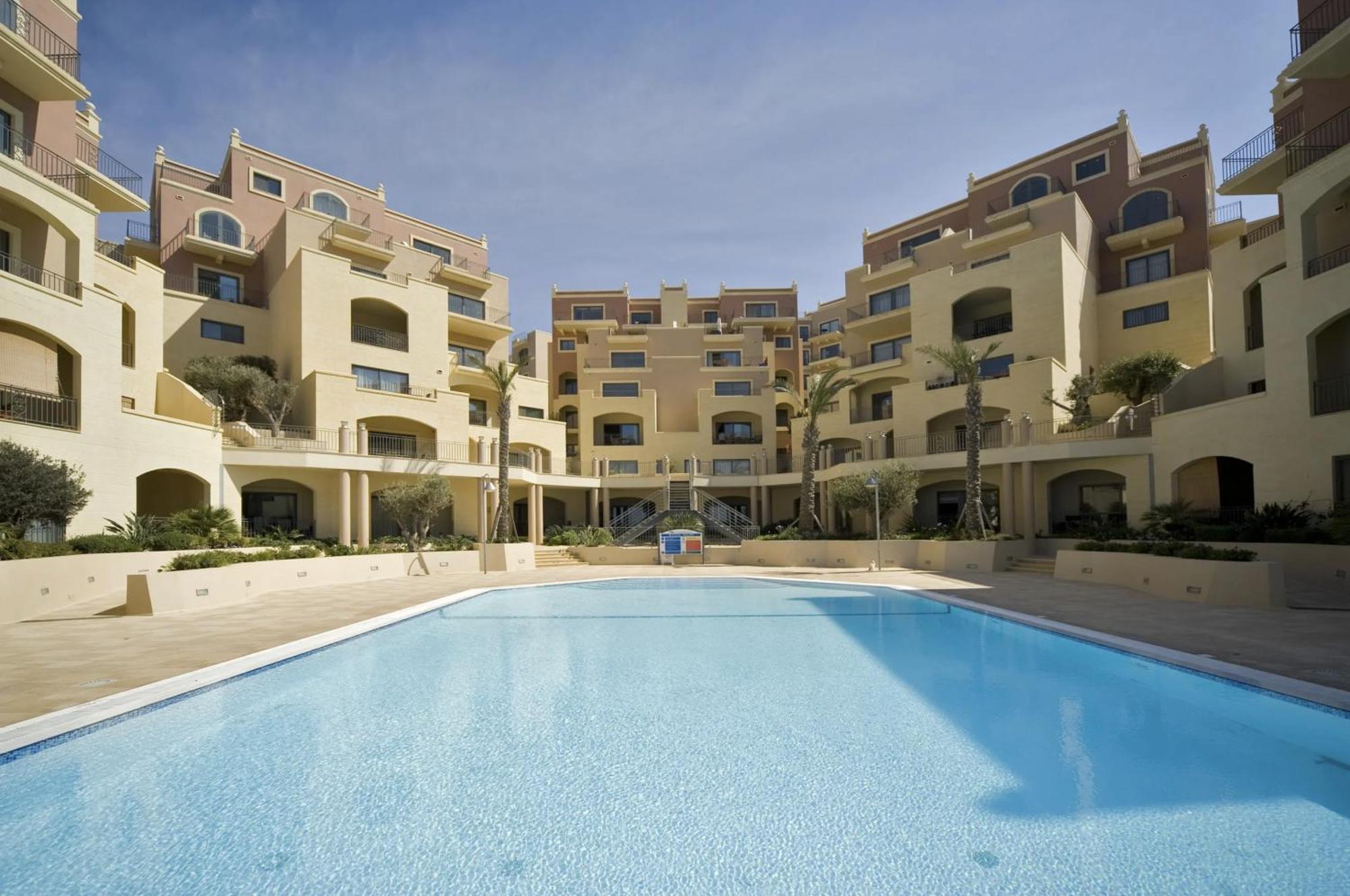 Luxury Seaview & Pool-Hosted By Sweetstay 멜리에하 외부 사진